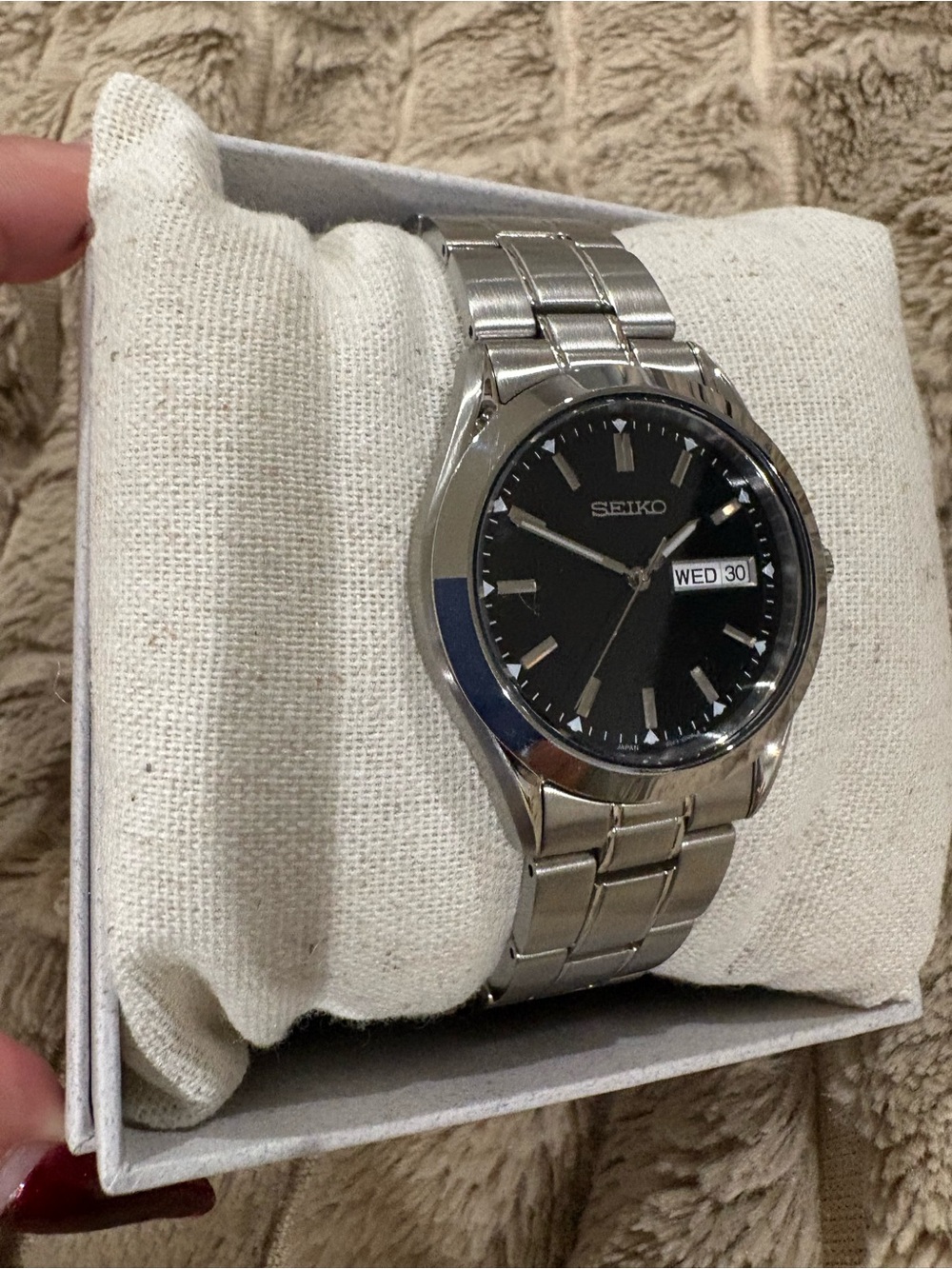 Seiko Silver Stainless Watch with Black Dial - Picture 4 of 4